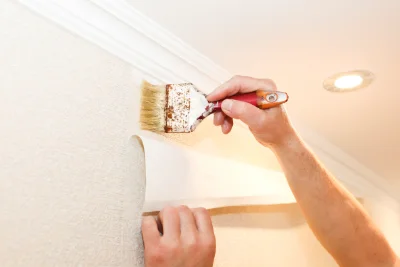 Pose de papier peint à Viger — revêtements muraux et toiles de verre